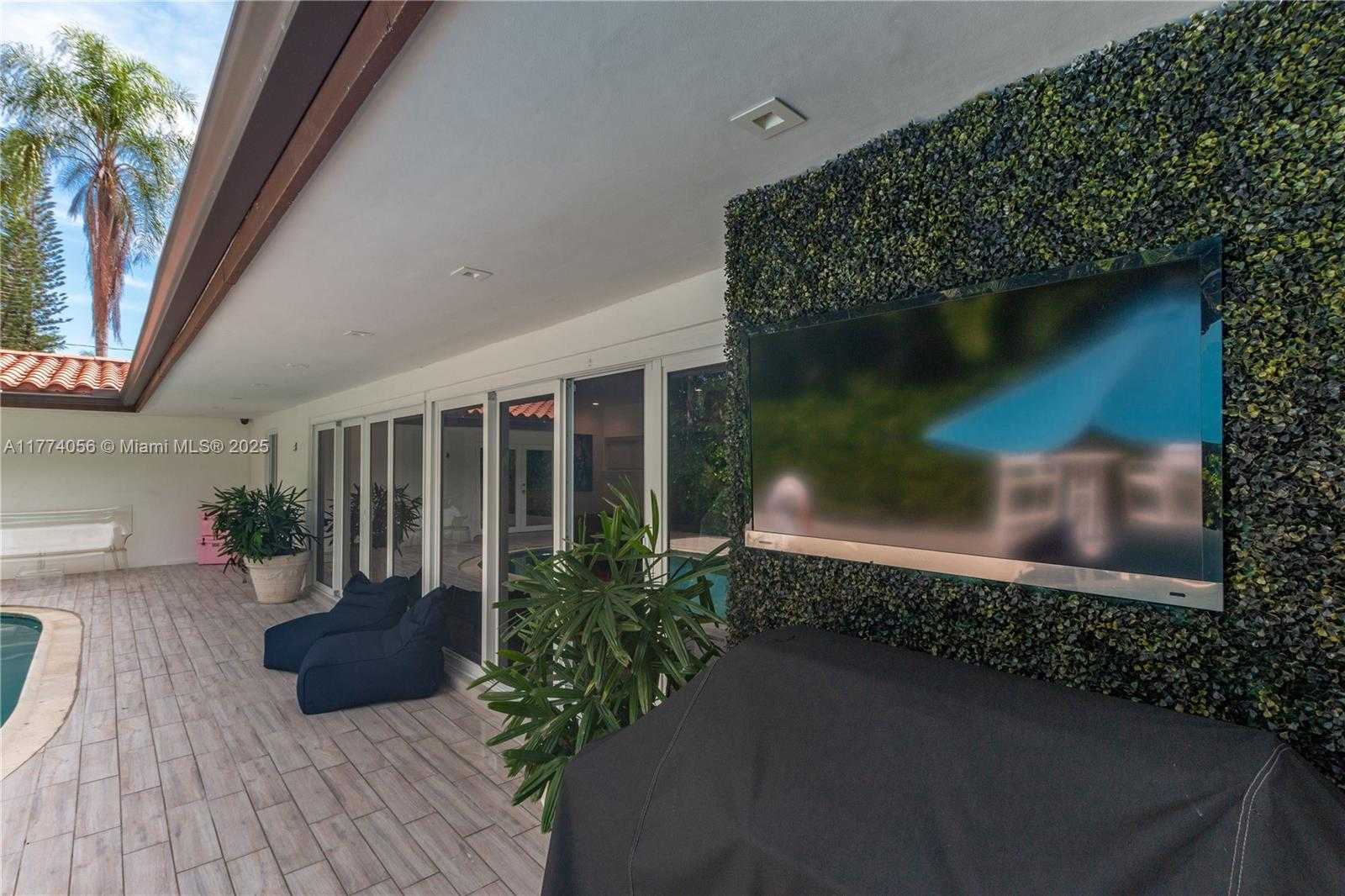 Small Image of 4730 INGRAHAM TER #-, Coral Gables Number 38