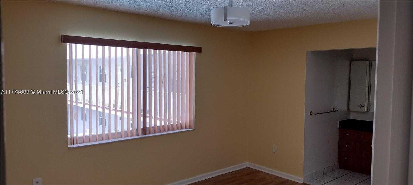 Small Image of 1235 MARIPOSA AVE #10, Coral Gables Number 18