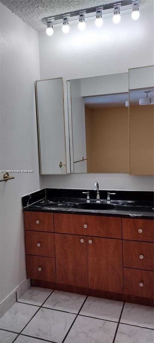 Small Image of 1235 MARIPOSA AVE #10, Coral Gables Number 21