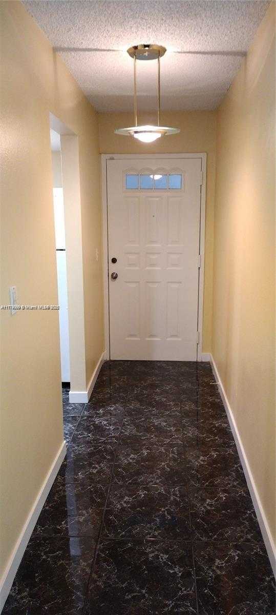 Small Image of 1235 MARIPOSA AVE #10, Coral Gables Number 4