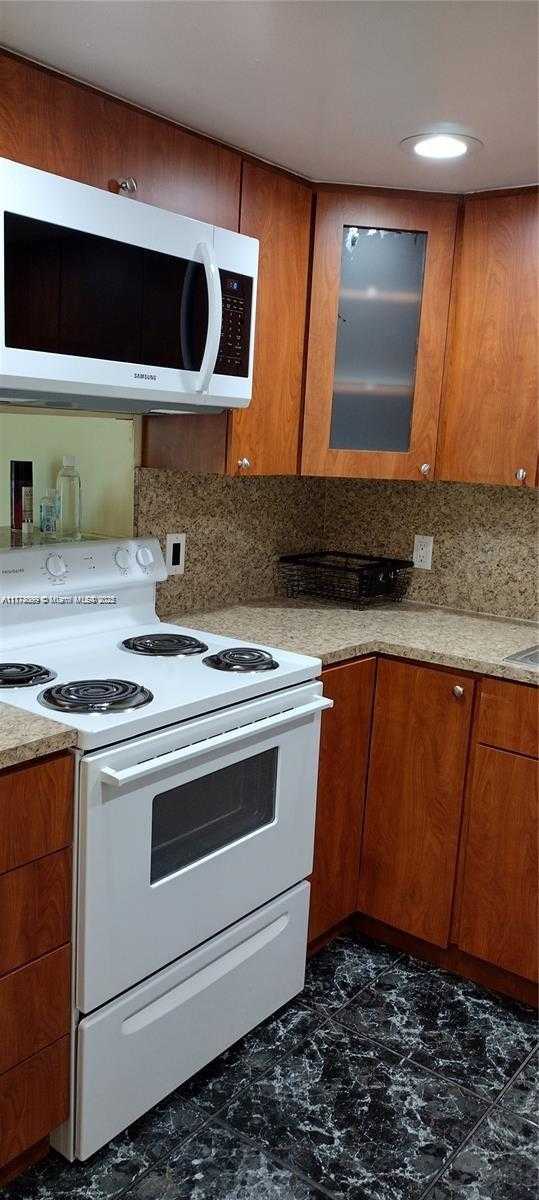 Small Image of 1235 MARIPOSA AVE #10, Coral Gables Number 6