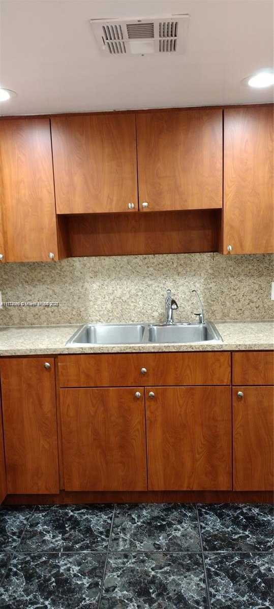 Small Image of 1235 MARIPOSA AVE #10, Coral Gables Number 7