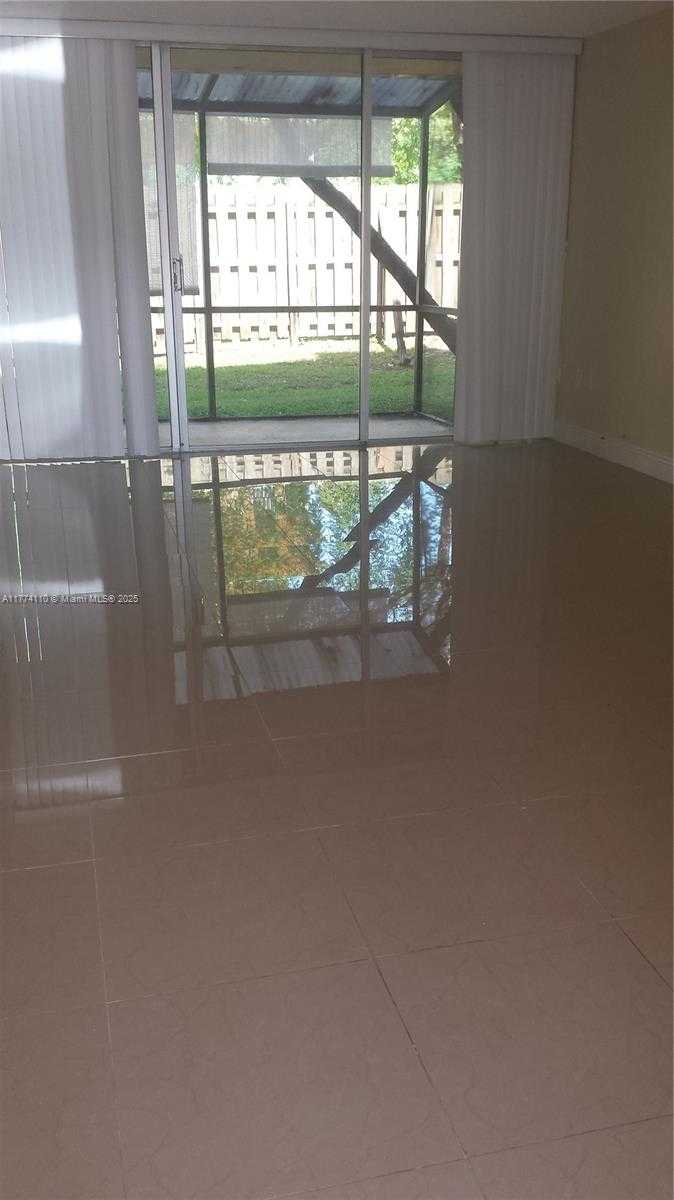 Small Image of 8810 FONTAINEBLEAU BLVD #110, Miami Number 14