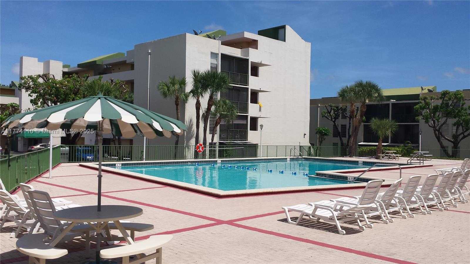 Small Image of 8810 FONTAINEBLEAU BLVD #110, Miami Number 2