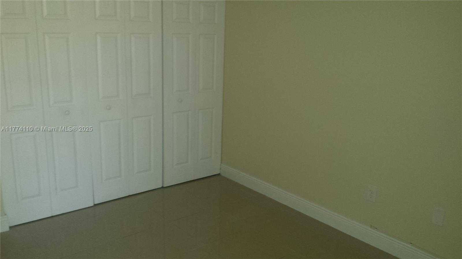 Small Image of 8810 FONTAINEBLEAU BLVD #110, Miami Number 7
