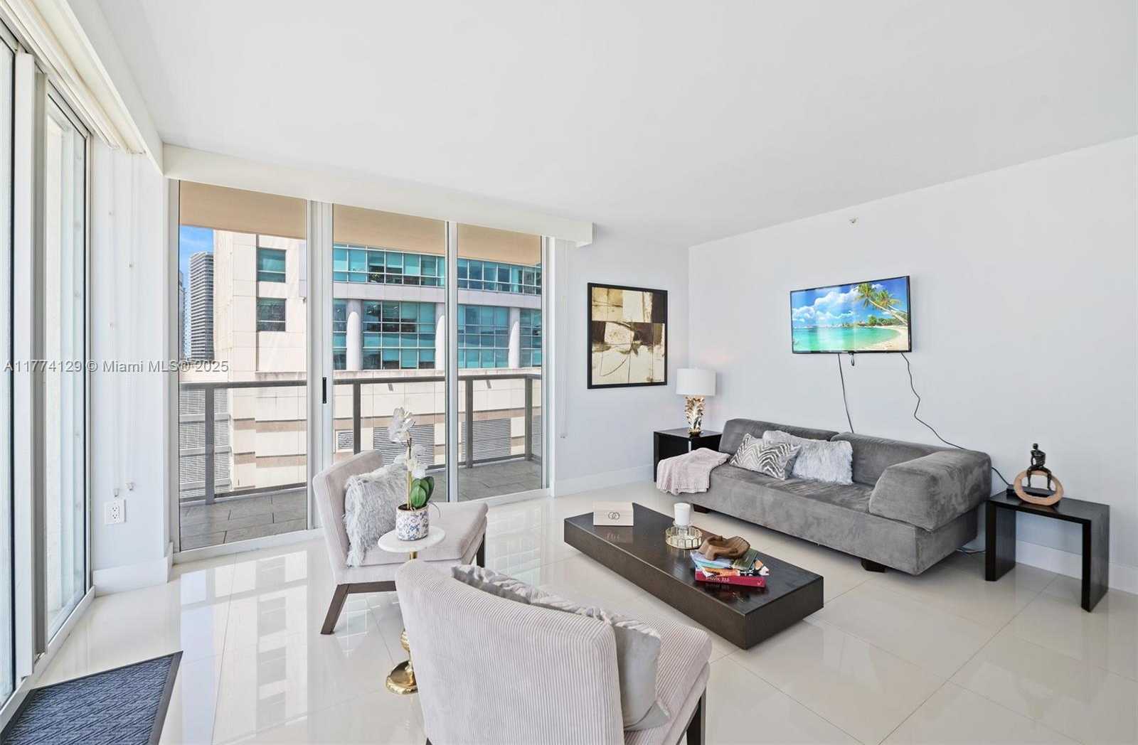 Small Image of 1155 BRICKELL BAY DR #1001, Miami Number 12