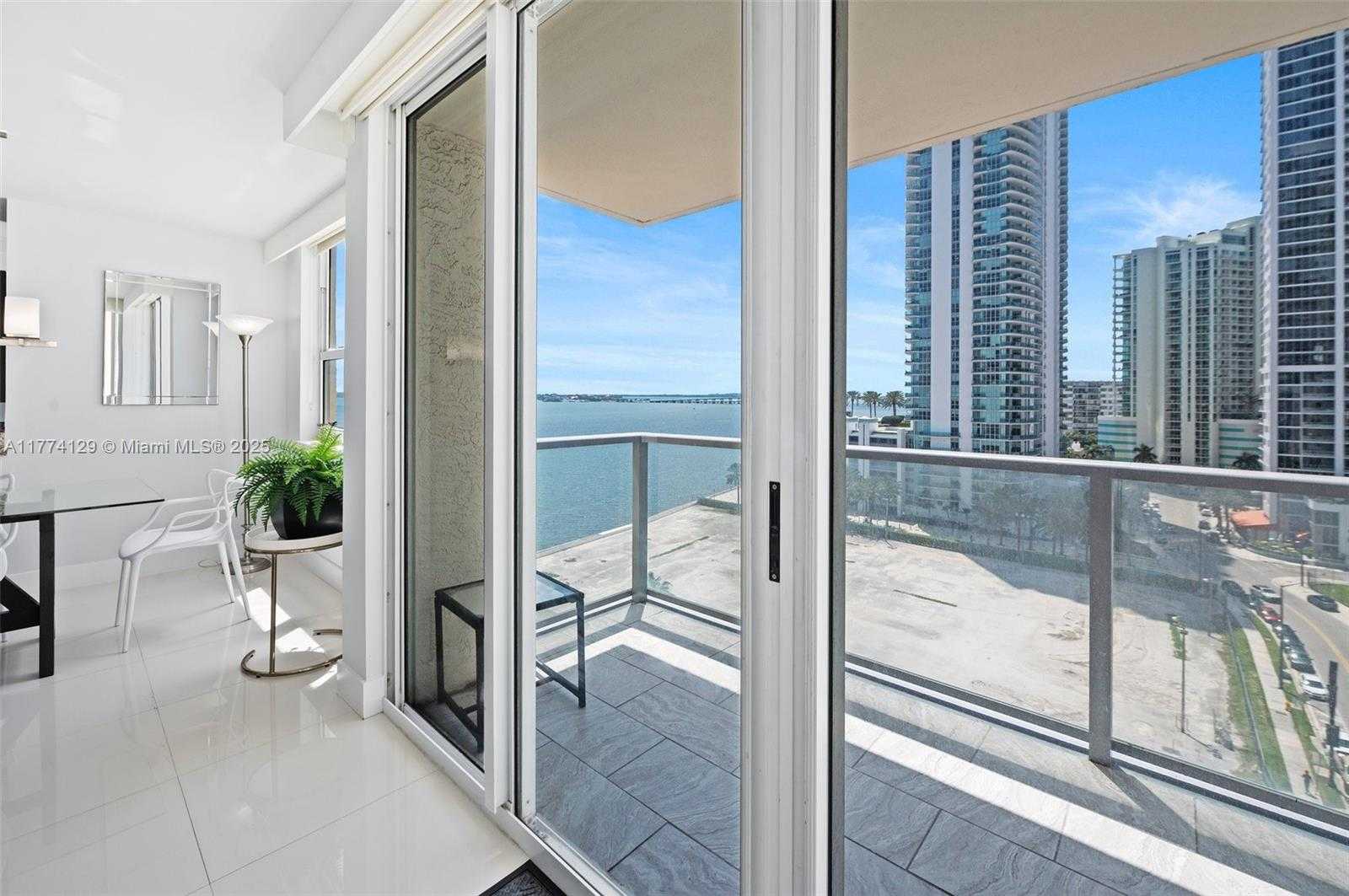 Small Image of 1155 BRICKELL BAY DR #1001, Miami Number 13