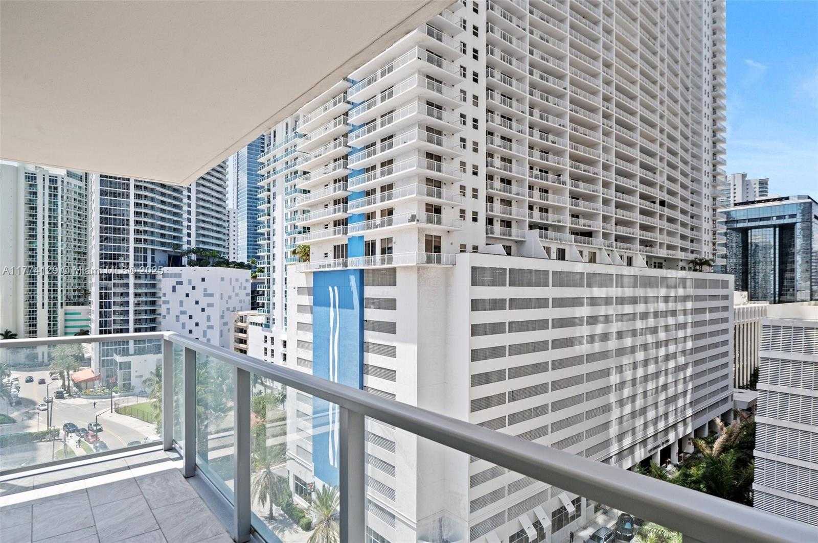 Small Image of 1155 BRICKELL BAY DR #1001, Miami Number 16