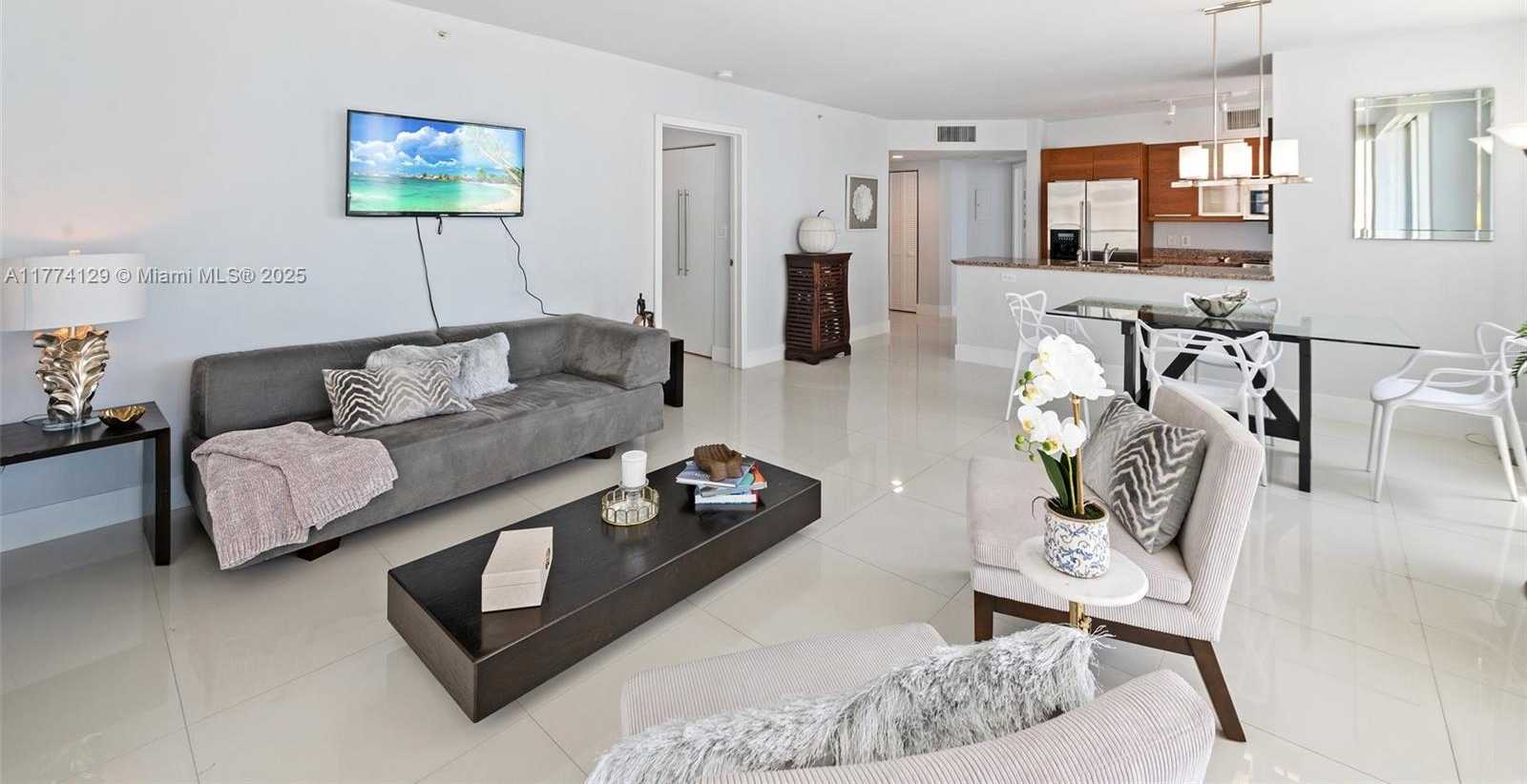Small Image of 1155 BRICKELL BAY DR #1001, Miami Number 17