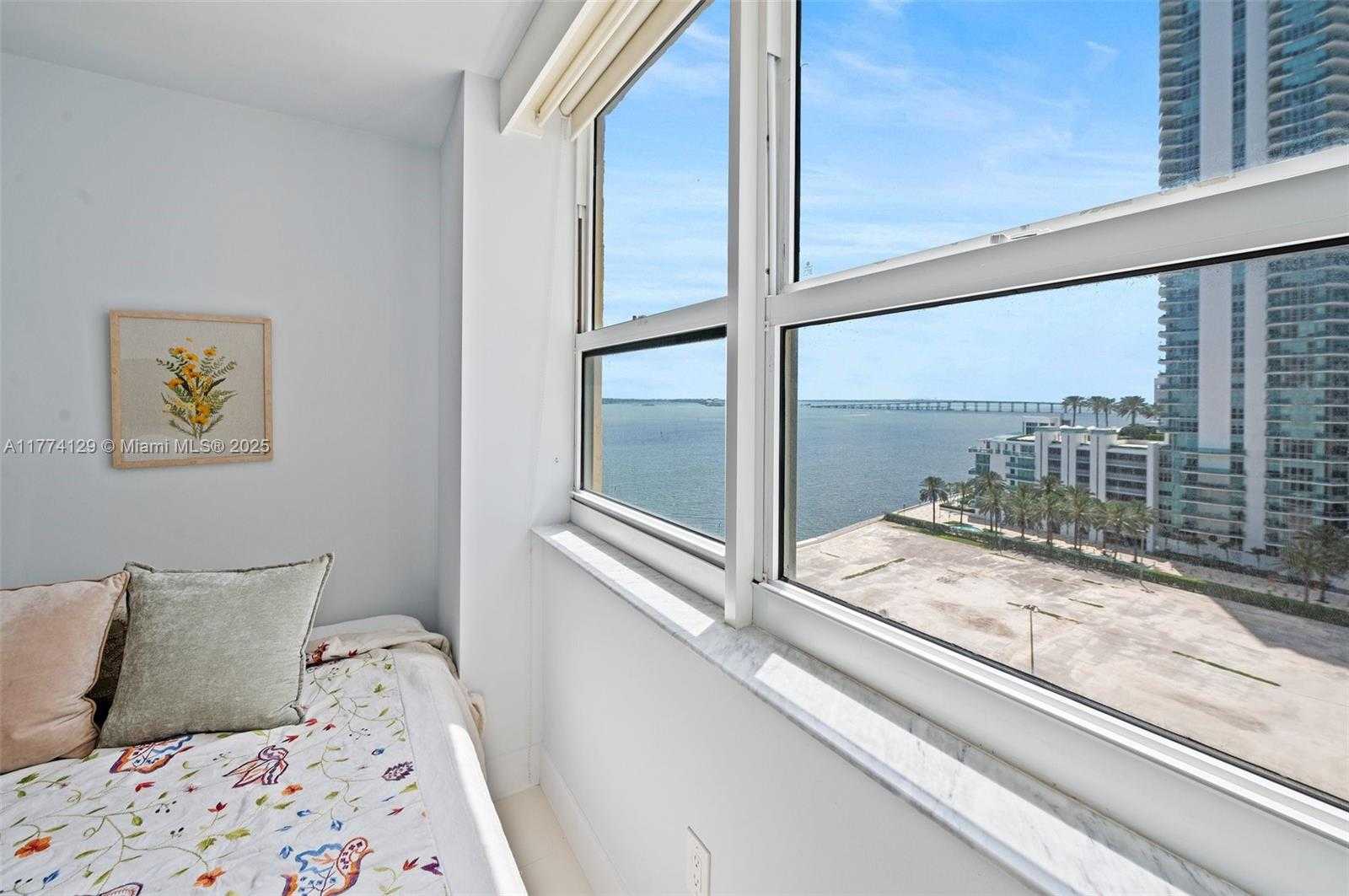 Small Image of 1155 BRICKELL BAY DR #1001, Miami Number 19