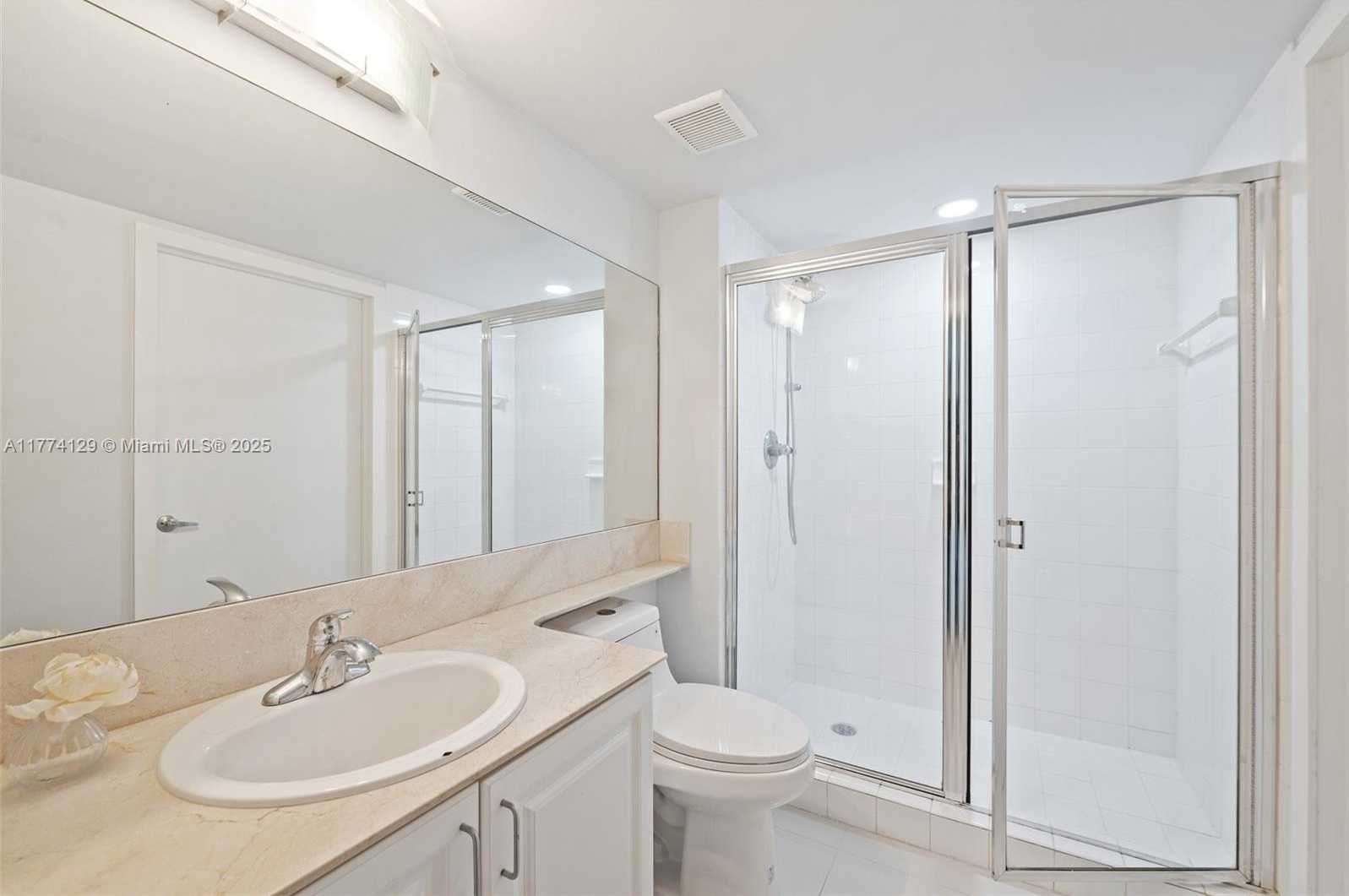 Small Image of 1155 BRICKELL BAY DR #1001, Miami Number 22
