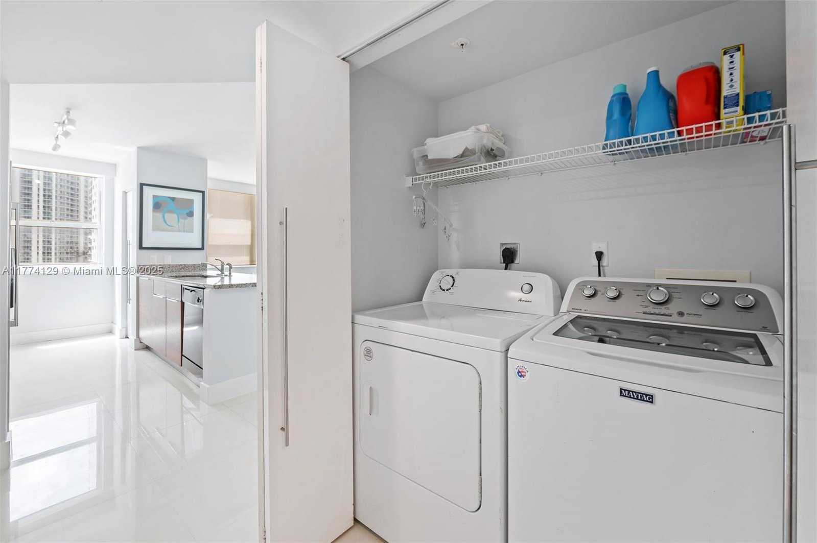 Small Image of 1155 BRICKELL BAY DR #1001, Miami Number 27