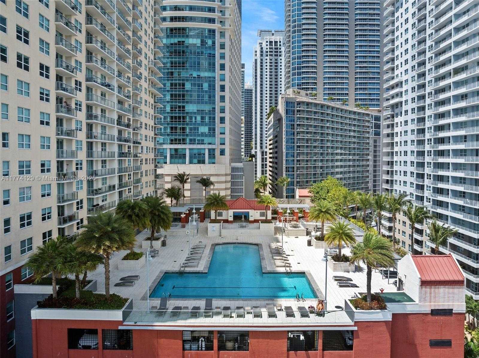 Small Image of 1155 BRICKELL BAY DR #1001, Miami Number 32