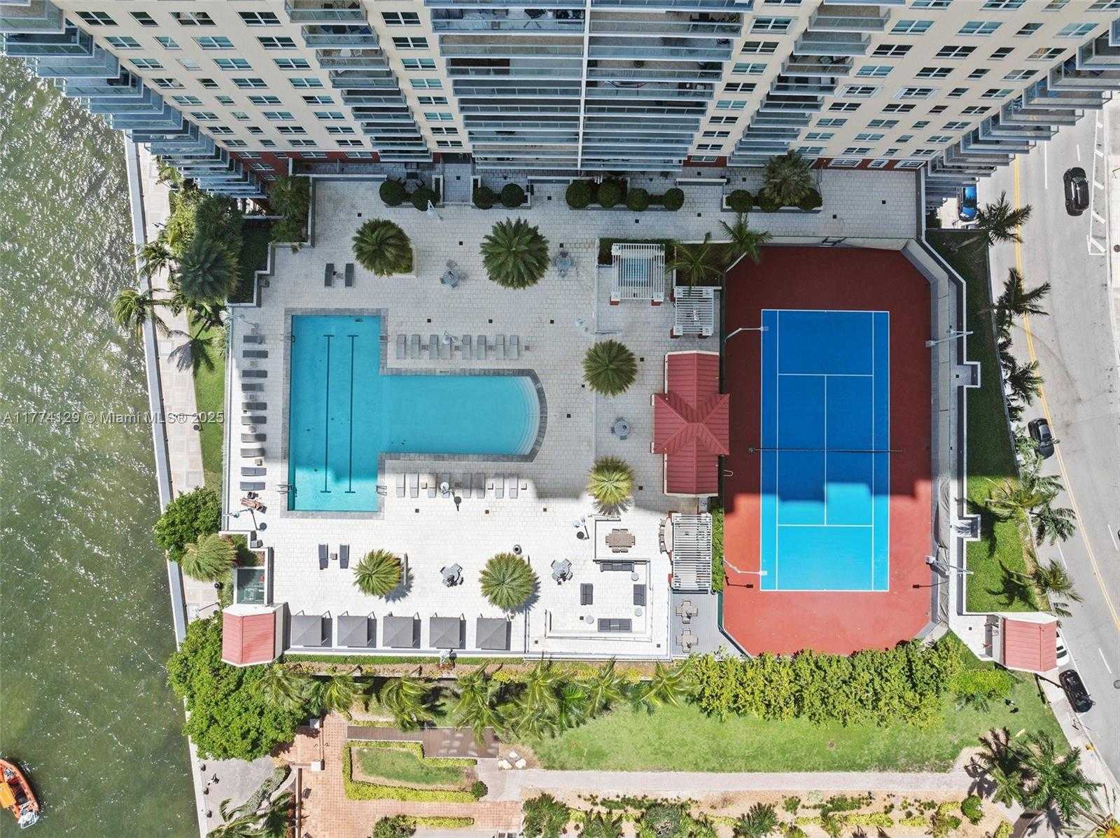 Small Image of 1155 BRICKELL BAY DR #1001, Miami Number 34