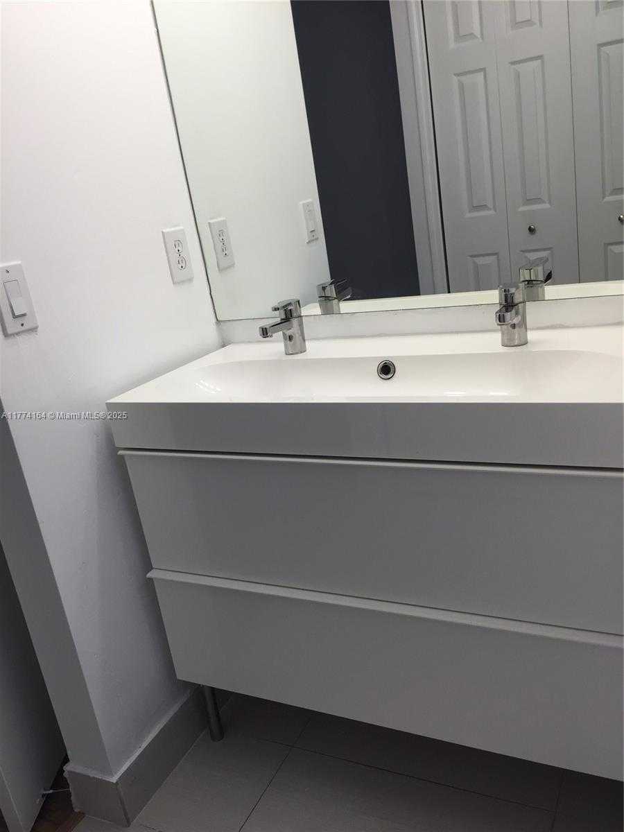 Small Image of 6740 NORTH WEST 114TH AVE #702, Doral Number 19