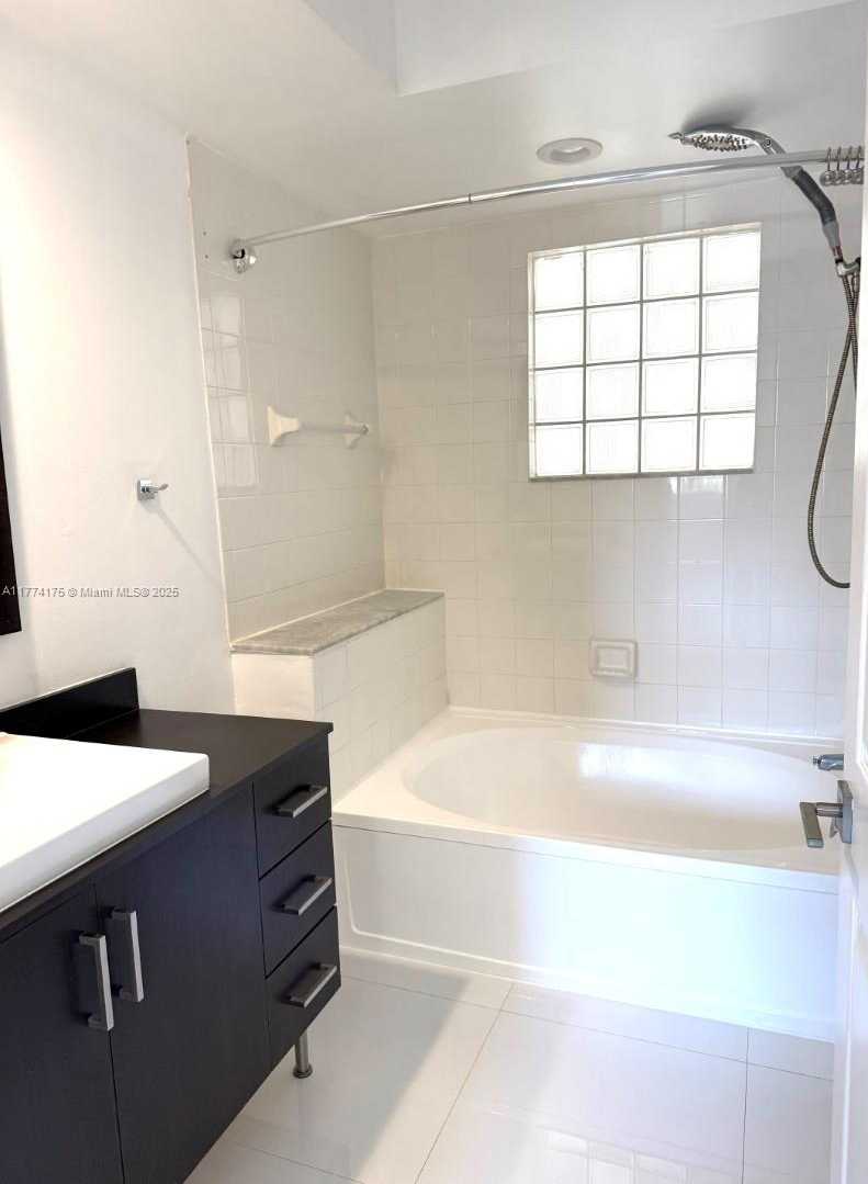 Small Image of 3145 NORTH EAST 184TH ST #5204, Aventura Number 24