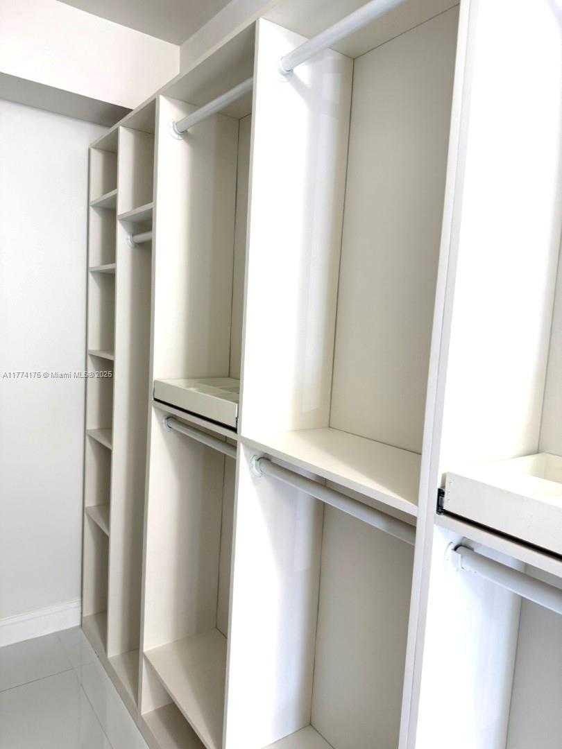 Small Image of 3145 NORTH EAST 184TH ST #5204, Aventura Number 31