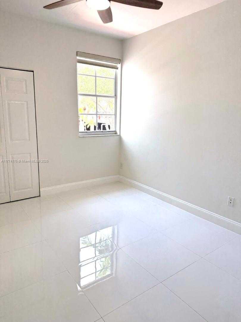 Small Image of 3145 NORTH EAST 184TH ST #5204, Aventura Number 34