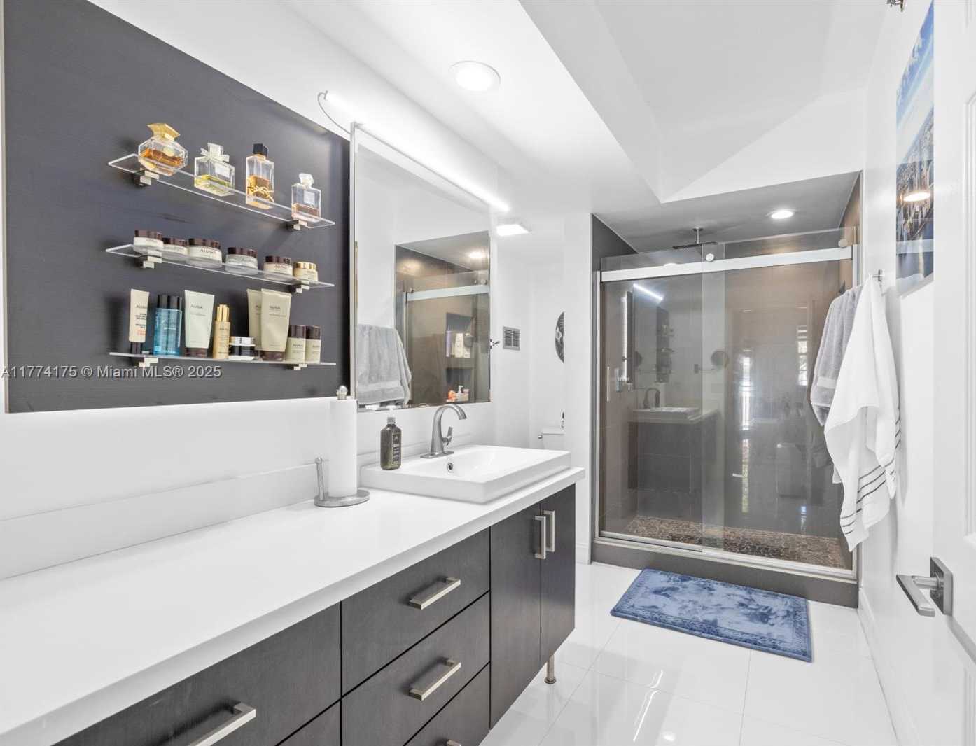 Small Image of 3145 NORTH EAST 184TH ST #5204, Aventura Number 44