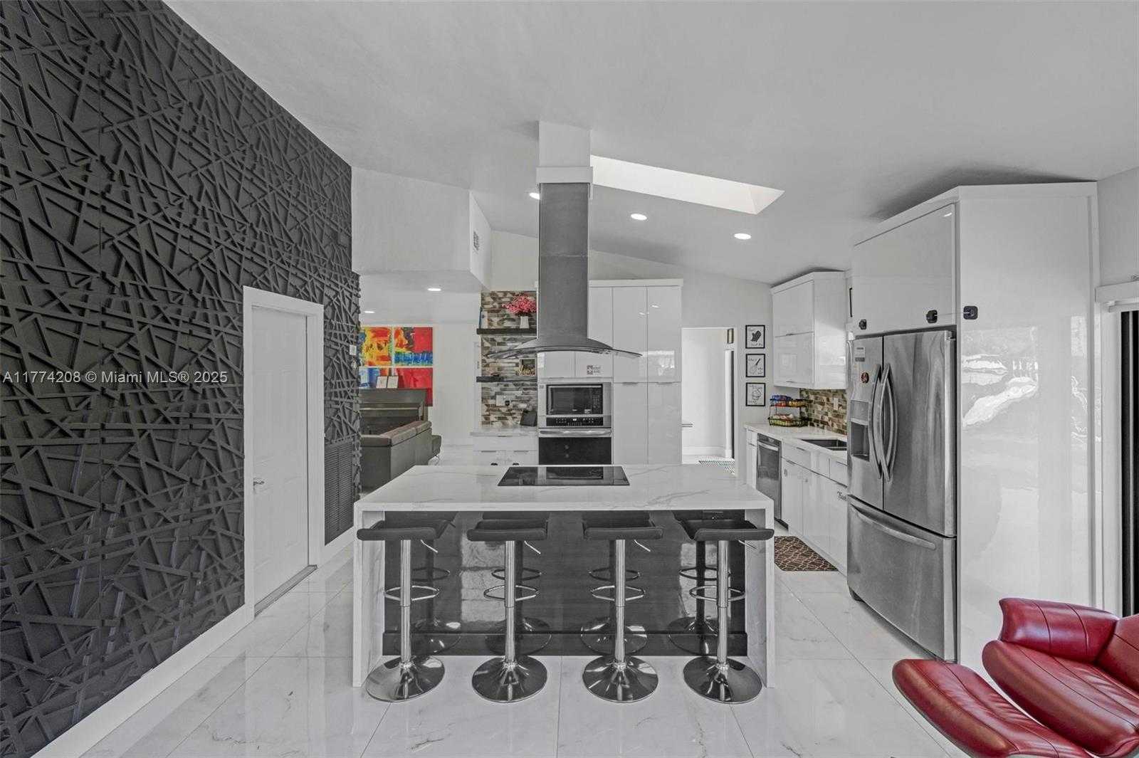 Small Image of 8840 SOUTH WEST 181ST TER, Palmetto Bay Number 29