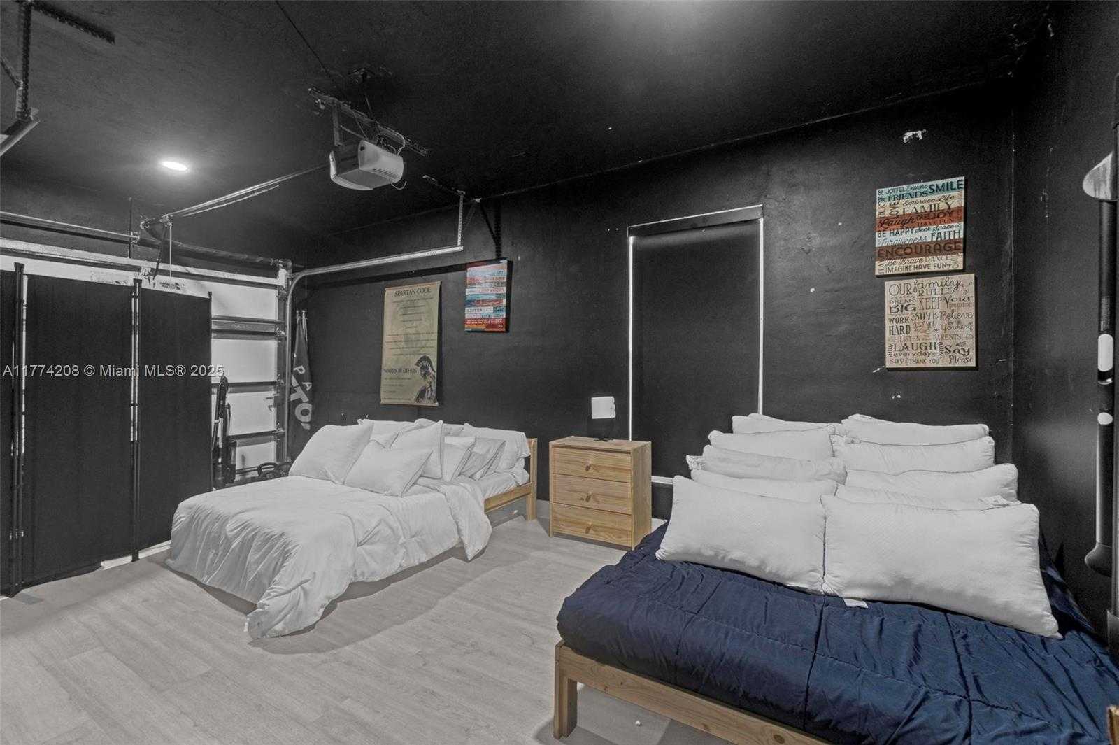Small Image of 8840 SOUTH WEST 181ST TER, Palmetto Bay Number 41