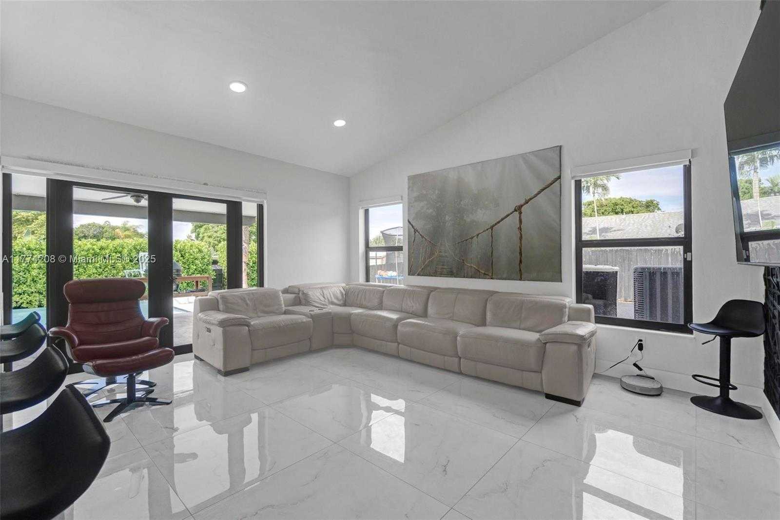 Small Image of 8840 SOUTH WEST 181ST TER, Palmetto Bay Number 50