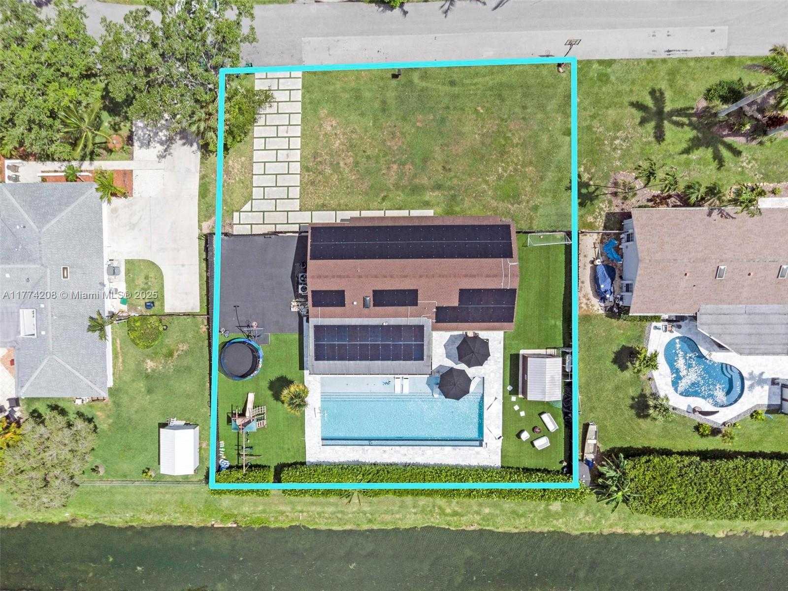 Small Image of 8840 SOUTH WEST 181ST TER, Palmetto Bay Number 69