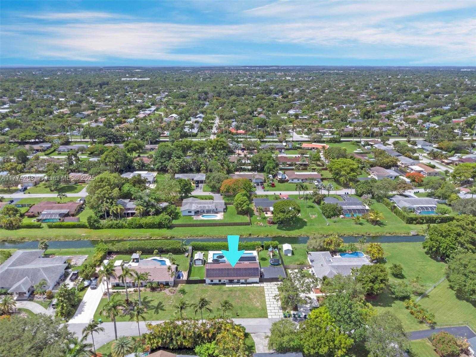 Small Image of 8840 SOUTH WEST 181ST TER, Palmetto Bay Number 70