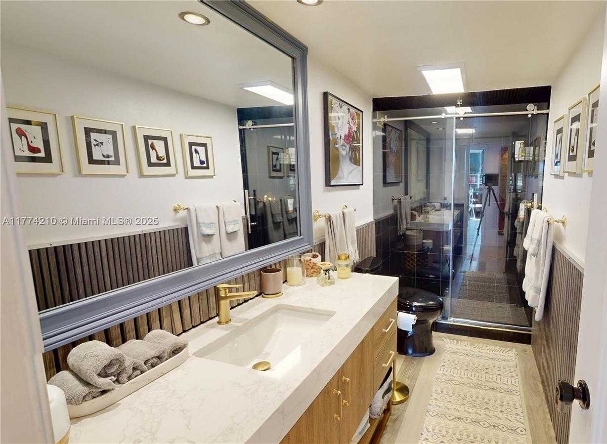 Small Image of 1800 NORTH EAST 114TH ST #1705, Miami Number 37