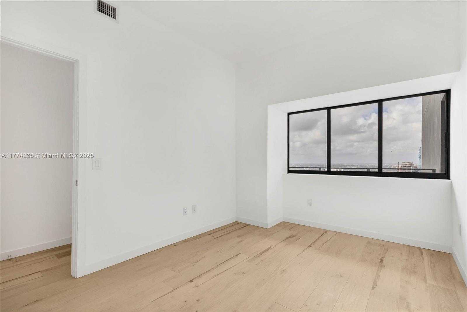 Small Image of 480 NORTH EAST 31ST ST #3505, Miami Number 25