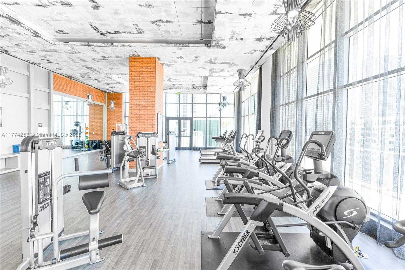 Small Image of 4010 SOUTH OCEAN DR #T3609, Hollywood Number 37