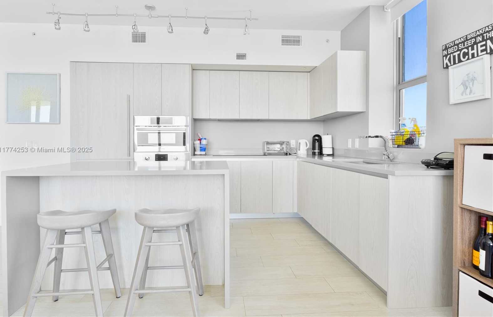 Small Image of 4010 SOUTH OCEAN DR #T3609, Hollywood Number 5