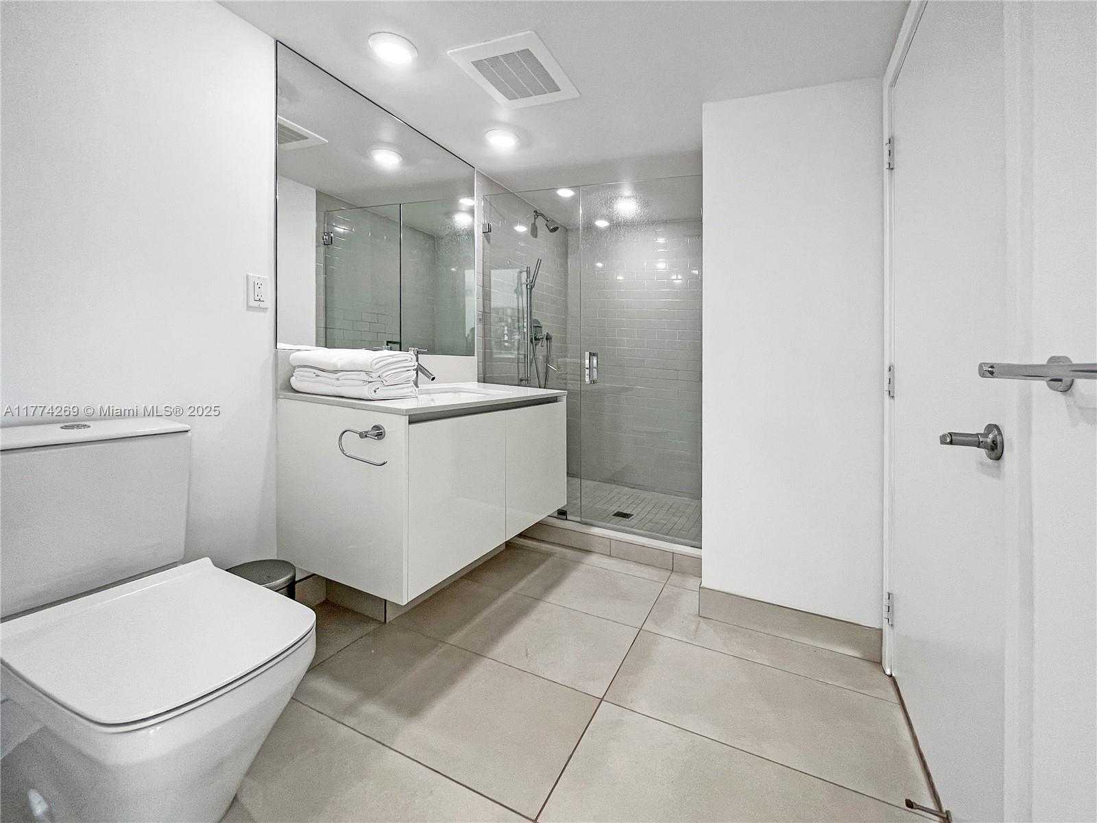 Small Image of 1025 92ND ST #401, Bay Harbor Islands Number 17