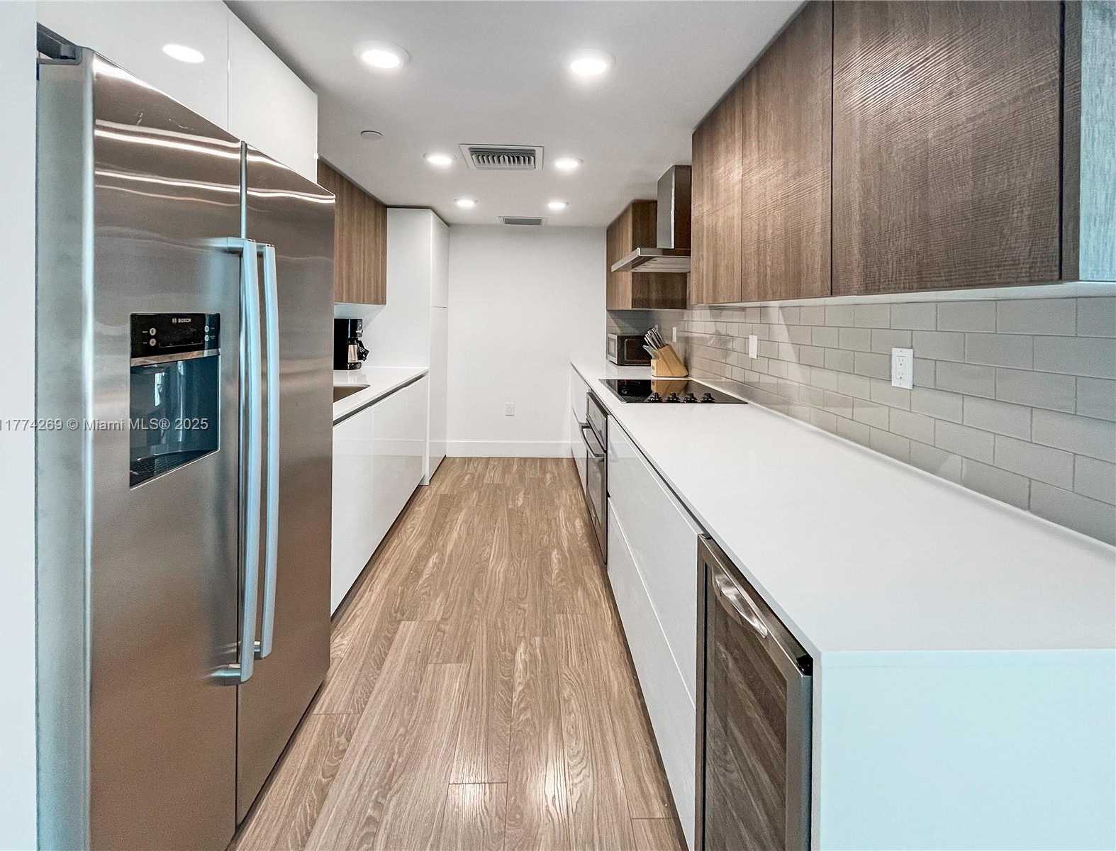 Small Image of 1025 92ND ST #401, Bay Harbor Islands Number 6