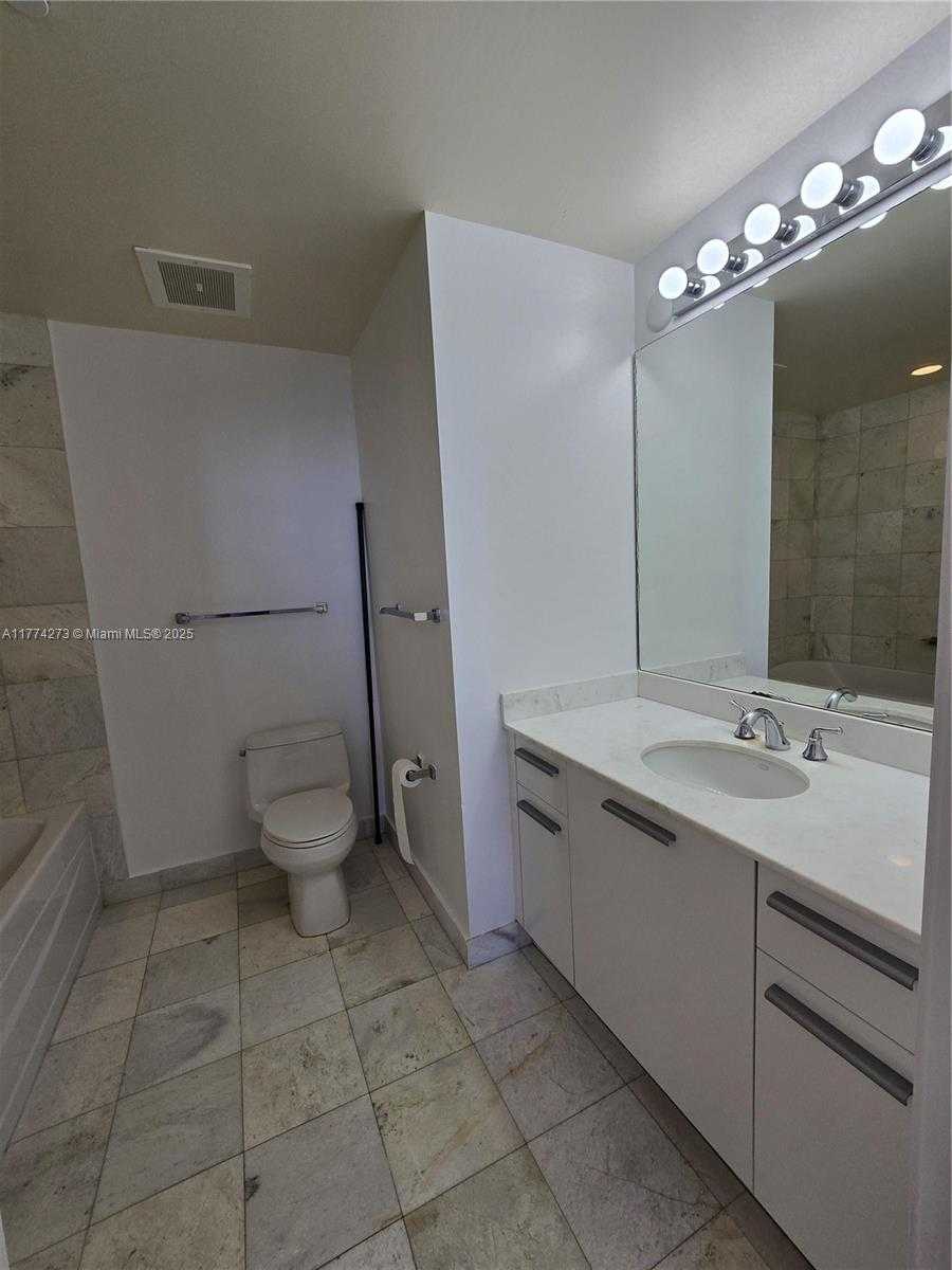 Small Image of 1060 BRICKELL AVE #2305, Miami Number 13