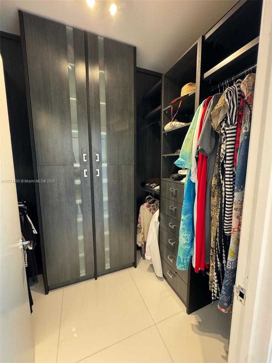 Small Image of 17121 COLLINS AVE #1802, Sunny Isles Beach Number 16