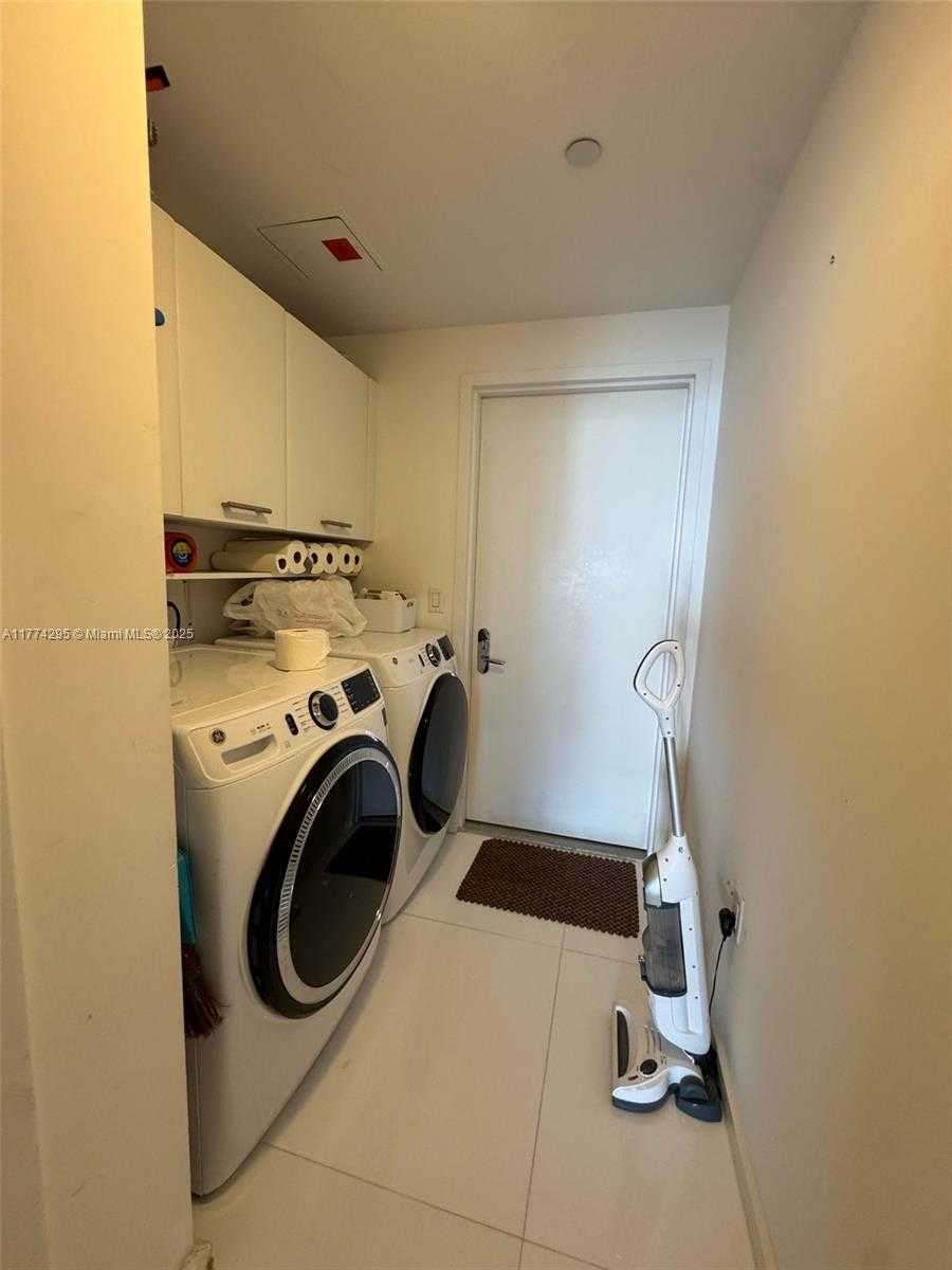 Small Image of 17121 COLLINS AVE #1802, Sunny Isles Beach Number 21