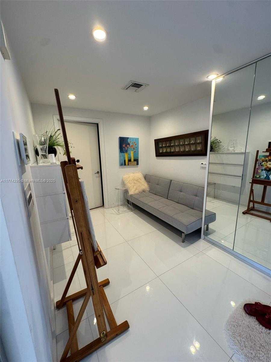 Small Image of 17121 COLLINS AVE #1802, Sunny Isles Beach Number 6