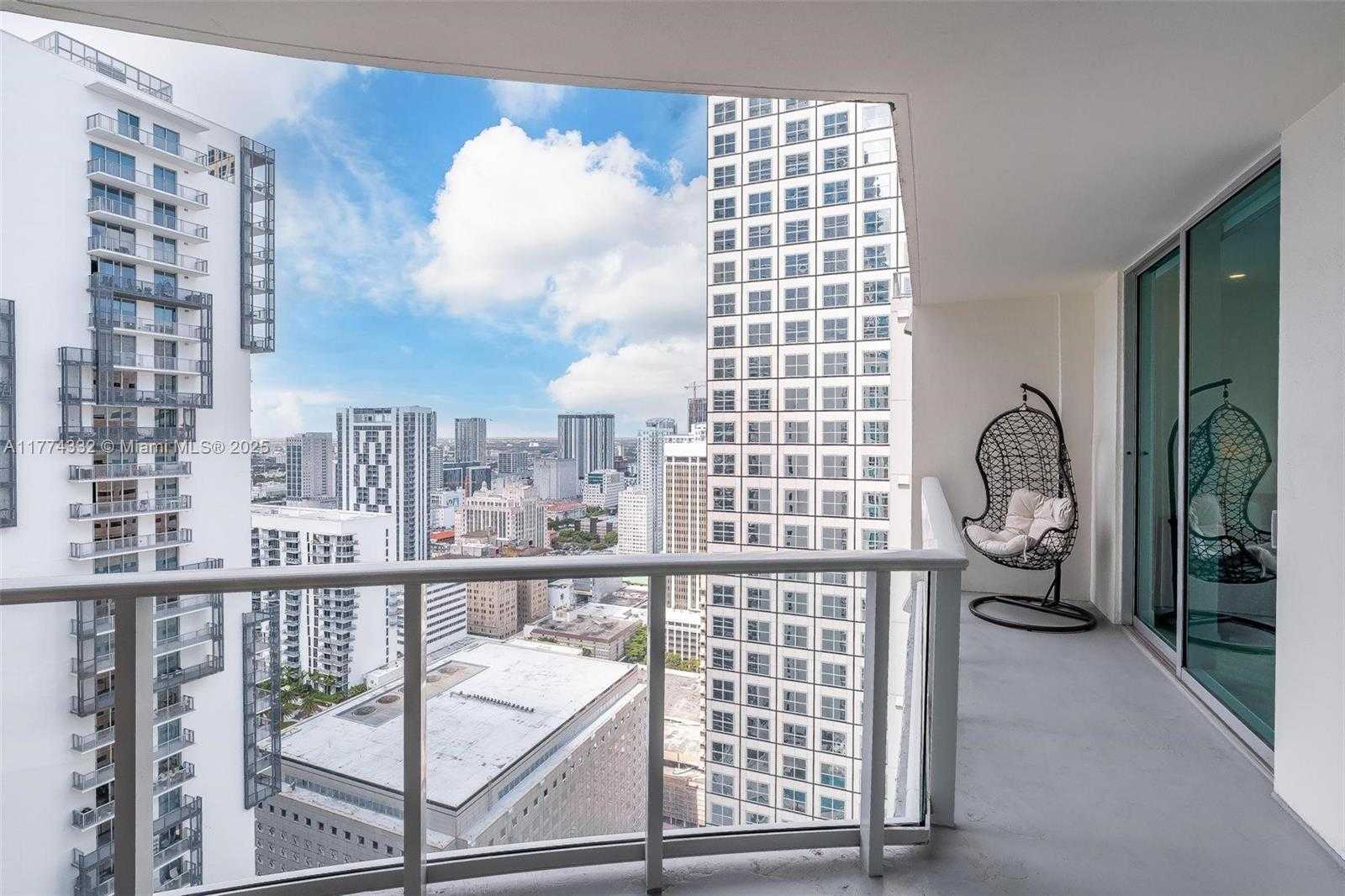 Small Image of 300 SOUTH BISCAYNE BLVD #T-3607, Miami Number 18