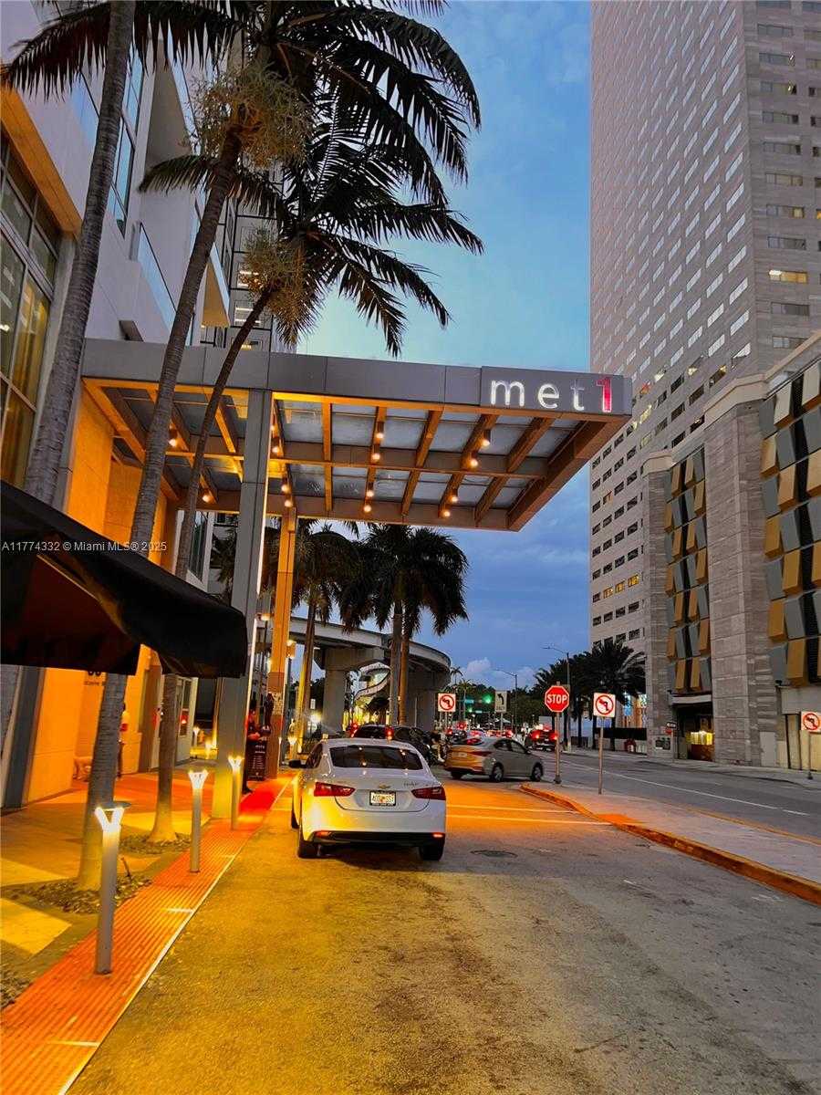 Small Image of 300 SOUTH BISCAYNE BLVD #T-3607, Miami Number 2