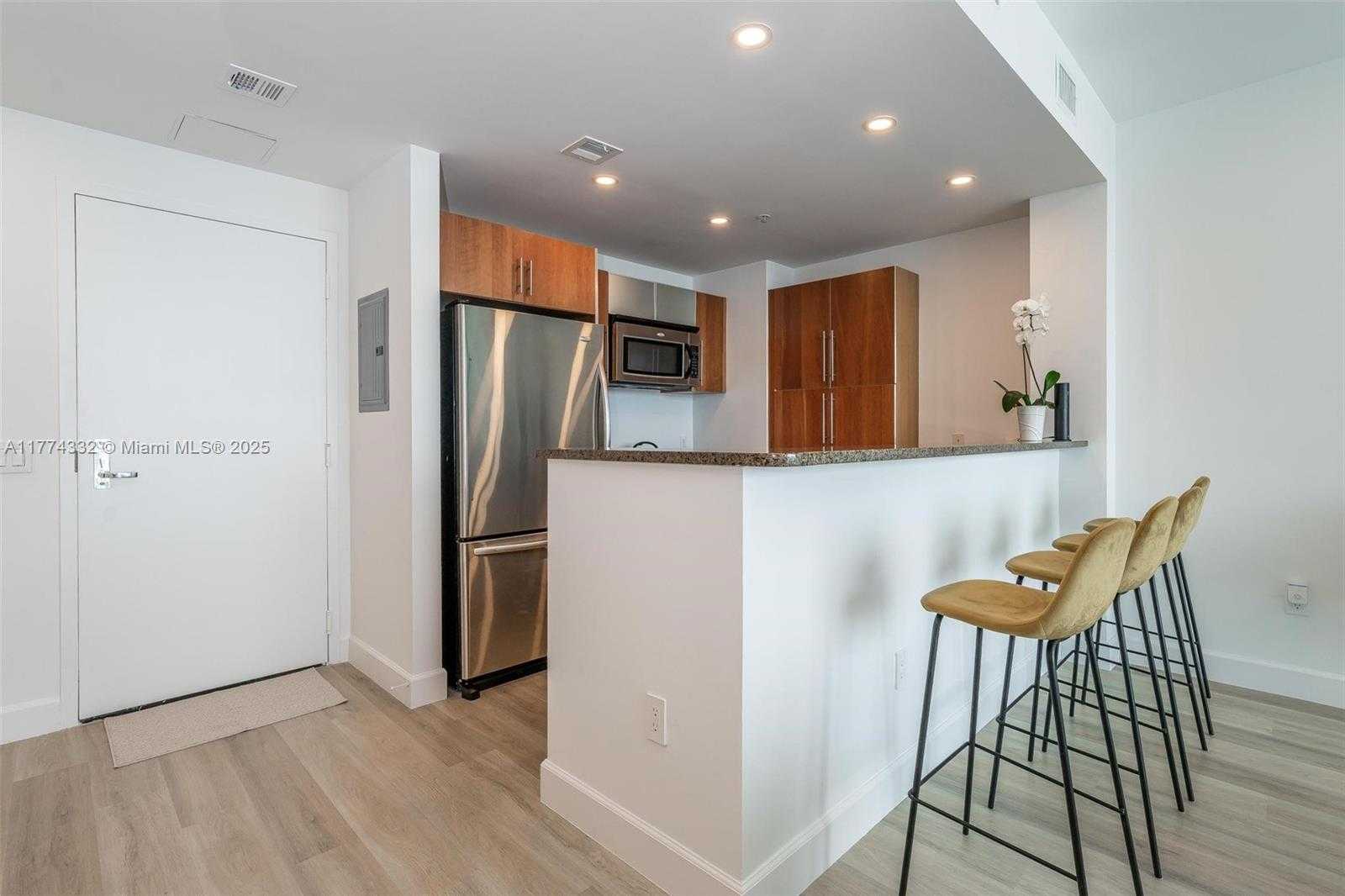 Small Image of 300 SOUTH BISCAYNE BLVD #T-3607, Miami Number 21