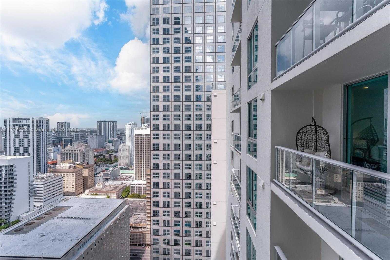 Small Image of 300 SOUTH BISCAYNE BLVD #T-3607, Miami Number 27