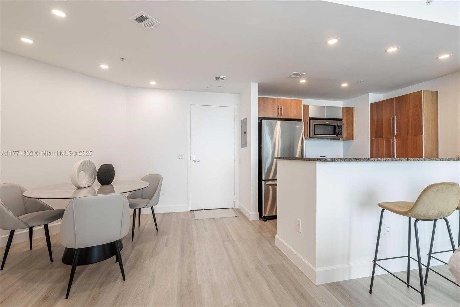 Small Image of 300 SOUTH BISCAYNE BLVD #T-3607, Miami Number 31