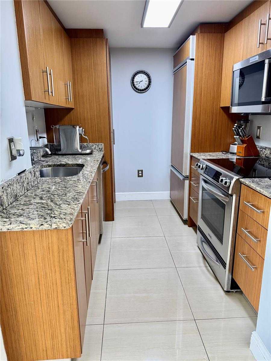Small Image of 10275 COLLINS AVE #330, Bal Harbour Number 26