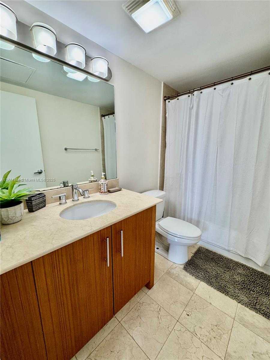 Small Image of 10275 COLLINS AVE #330, Bal Harbour Number 30