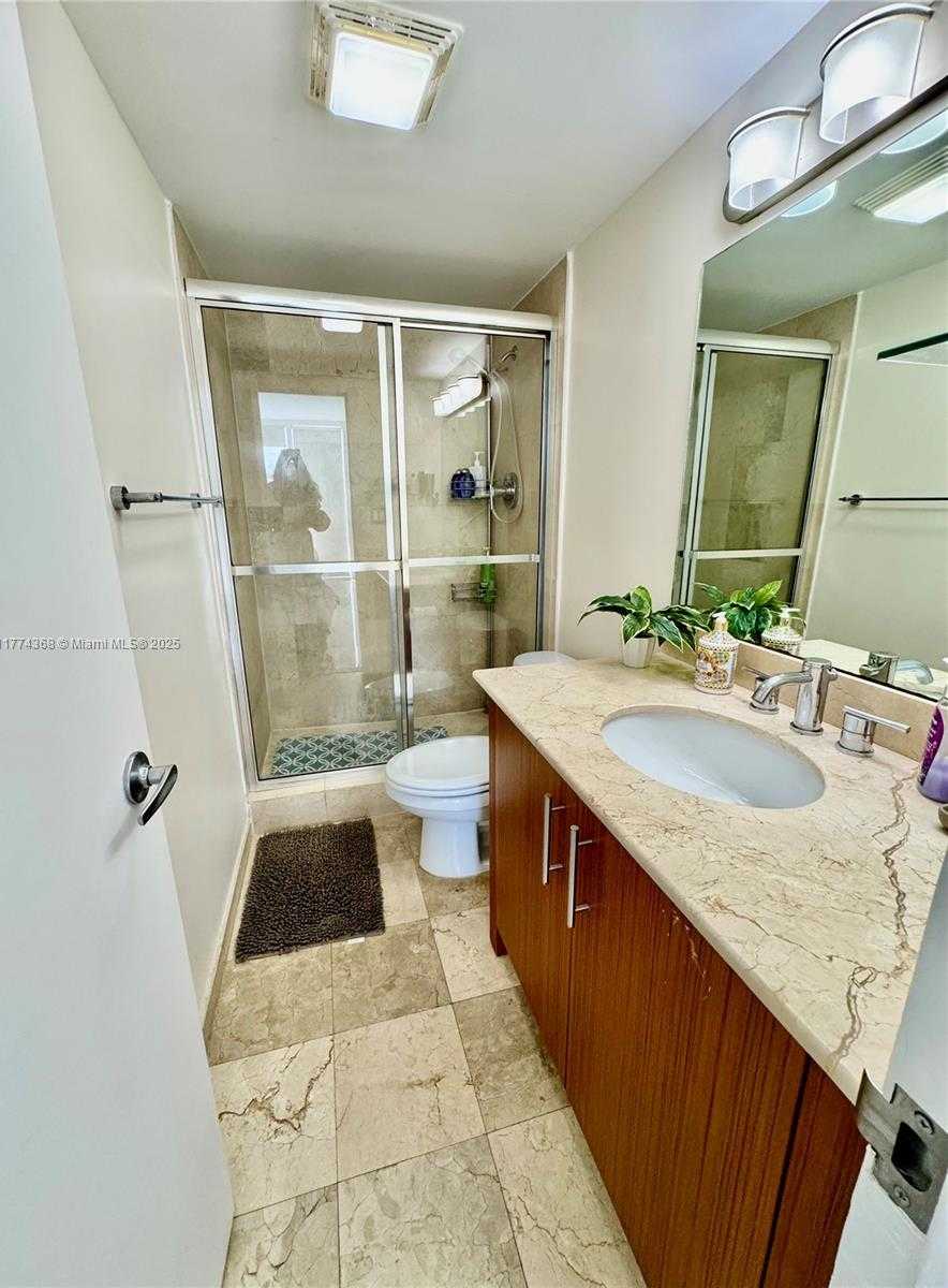 Small Image of 10275 COLLINS AVE #330, Bal Harbour Number 31