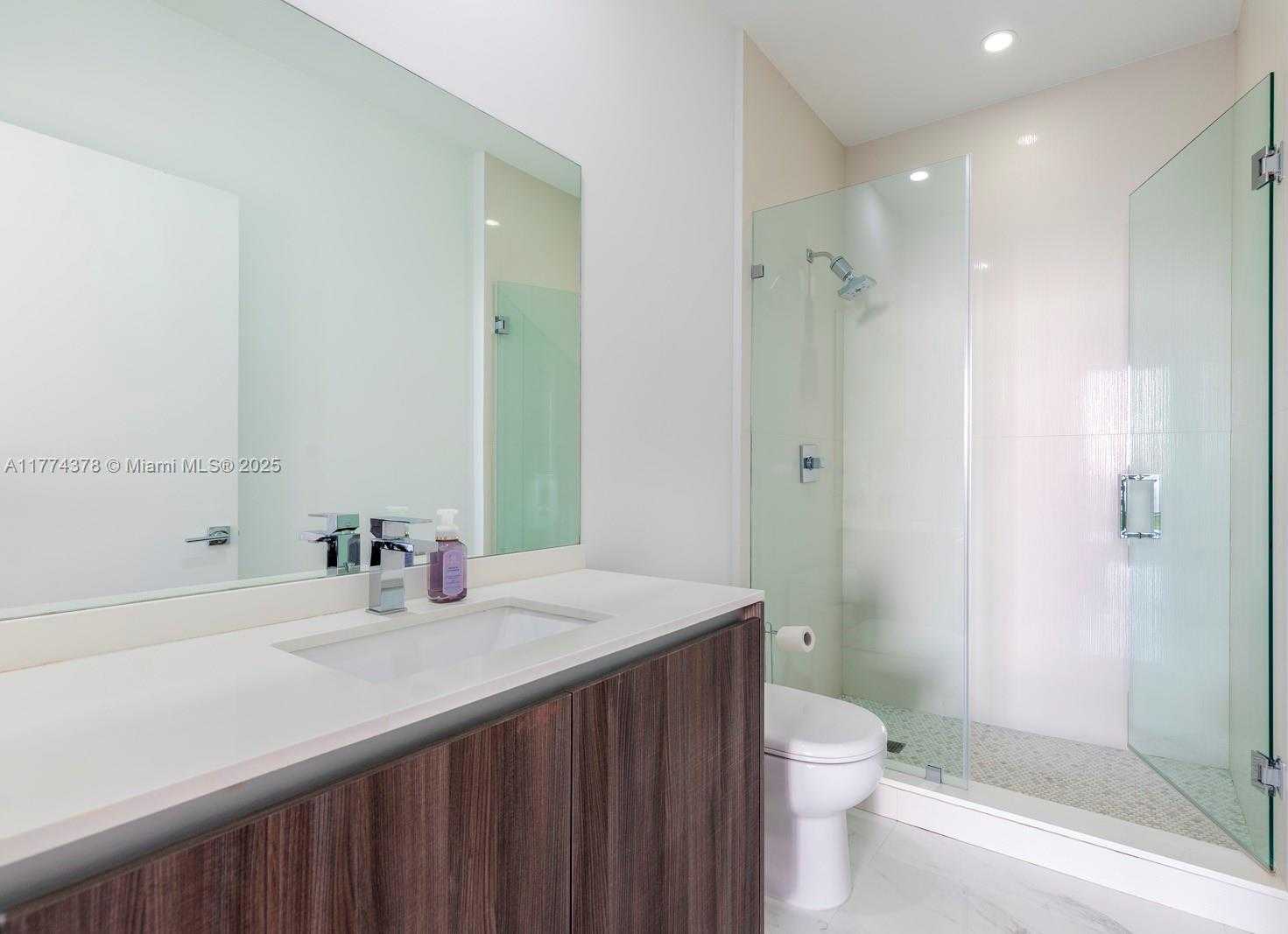 Small Image of 488 NORTH EAST 18TH ST #PH01, Miami Number 13