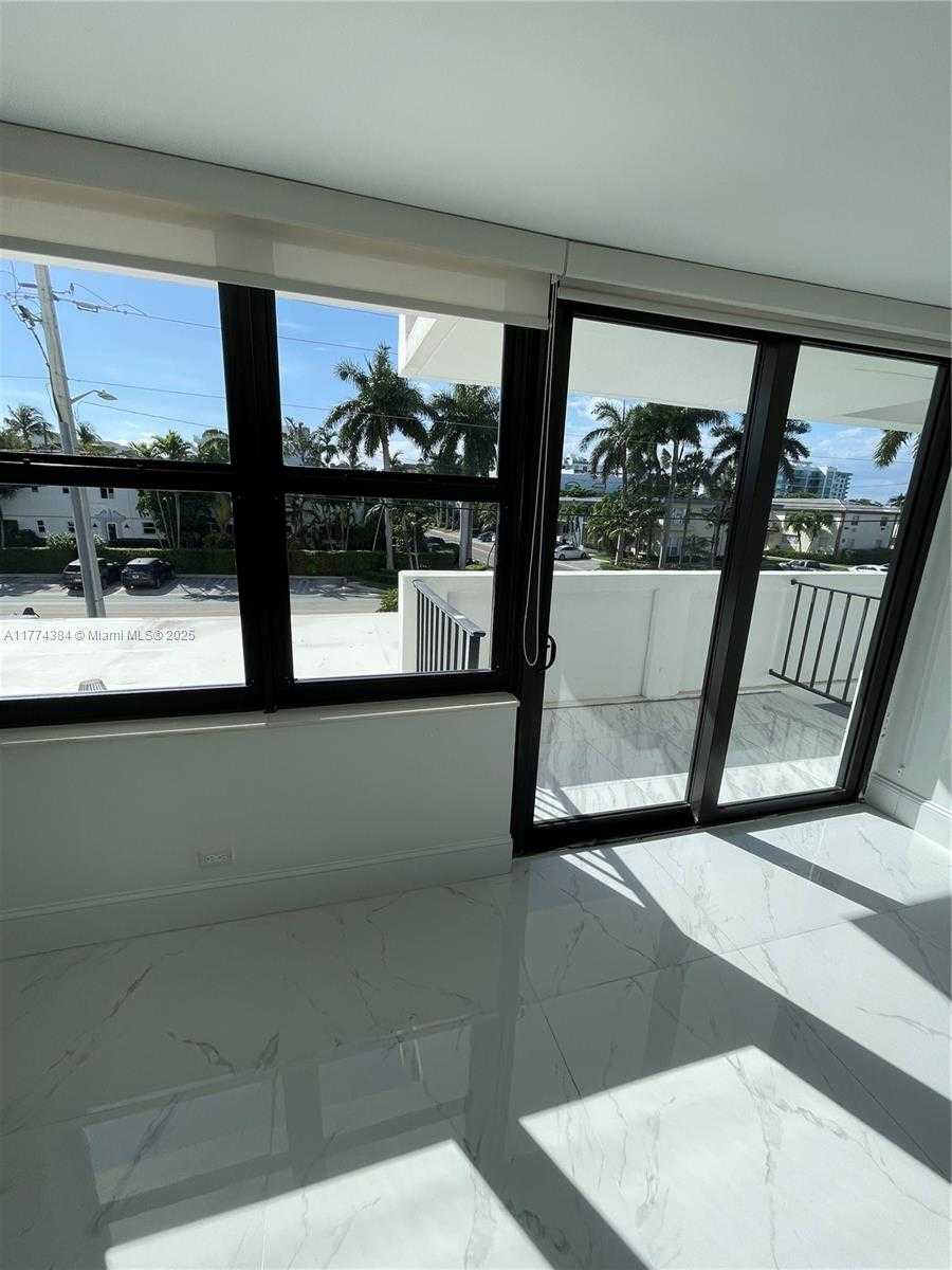Small Image of 10101 EAST BAY HARBOR DR #201, Bay Harbor Islands Number 11