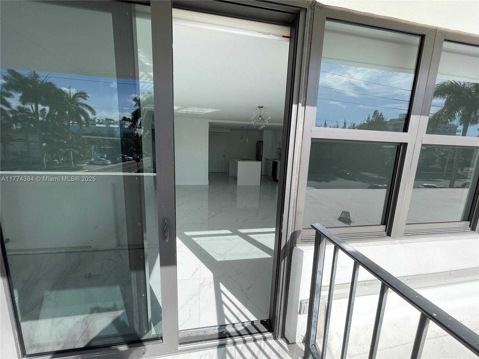 Small Image of 10101 EAST BAY HARBOR DR #201, Bay Harbor Islands Number 18
