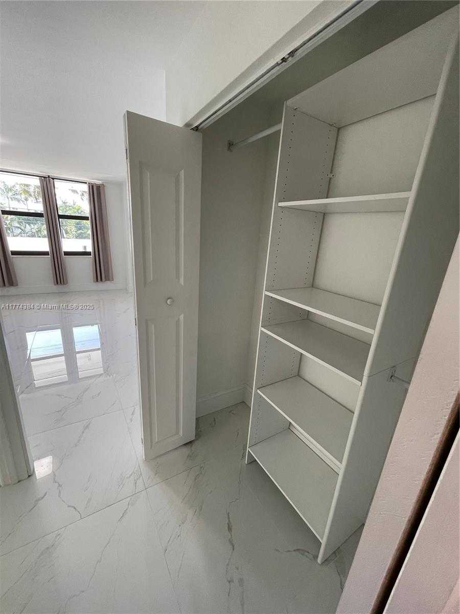 Small Image of 10101 EAST BAY HARBOR DR #201, Bay Harbor Islands Number 23